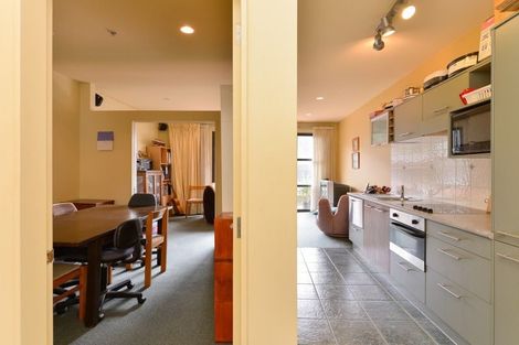 Photo of property in Atrium Apartments, 2r/154 The Terrace, Wellington Central, Wellington, 6011