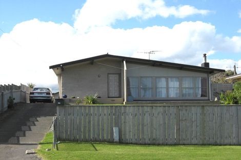 Photo of property in 178 Karaka Street, Castlecliff, Whanganui, 4501