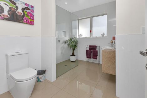 Photo of property in 28 Stace Hopper Drive, One Tree Point, 0118