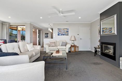 Photo of property in 2 Gane Place, Omokoroa, 3114