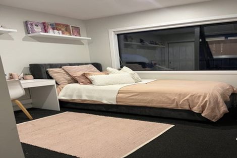 Photo of property in 35 Nobilo Road, Kumeu, 0810