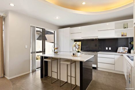 Photo of property in 6 Lucca Crescent, Flat Bush, Auckland, 2019