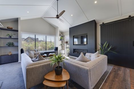 Photo of property in 11 Jacks Point Rise, Jacks Point, Queenstown, 9371