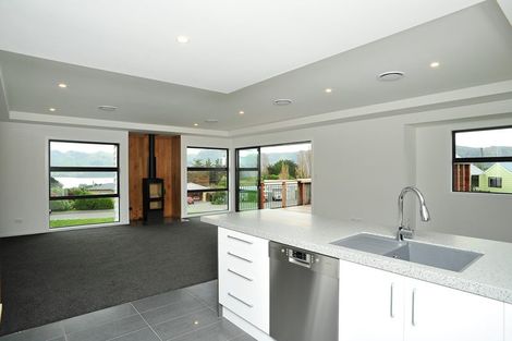 Photo of property in 2 Taimana Lane, Diamond Harbour, Lyttelton, 8971