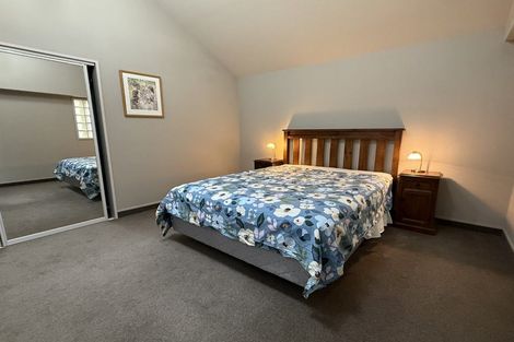 Photo of property in 10/2 Manor Place, Dunedin Central, Dunedin, 9016