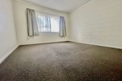 Photo of property in 4/318 Te Atatu Road, Te Atatu South, Auckland, 0610