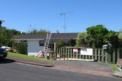 Photo of property in 2/20 Dunraven Place, Torbay, Auckland, 0630
