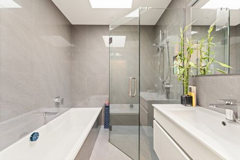 Photo of property in 227 Highgate, Roslyn, Dunedin, 9010