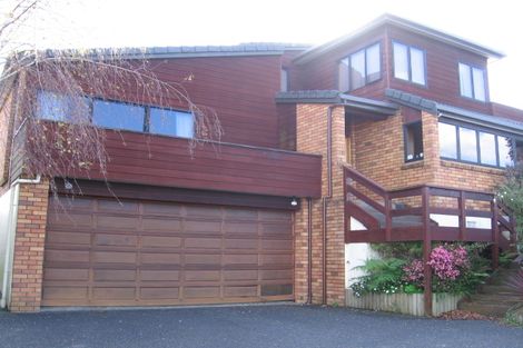 Photo of property in 121 Wiseley Road, West Harbour, Auckland, 0618