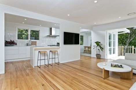 Photo of property in 69 Park Hill Road, Birkenhead, Auckland, 0626