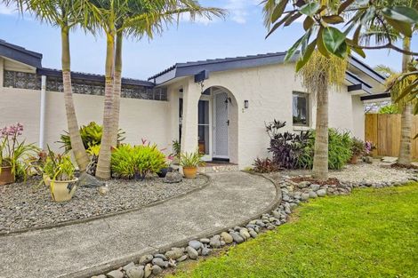 Photo of property in 2 Langton Road, Stanmore Bay, Whangaparaoa, 0932