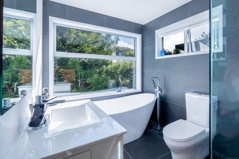 Photo of property in 30 Totara Heights Way, Paihia, 0200