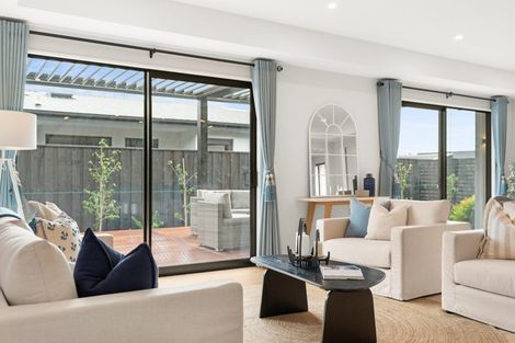 Photo of property in 22 Kirkland Crescent, Harewood, Christchurch, 8051