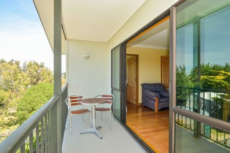 Photo of property in 3 Tamarisk Drive, Riversdale Beach, Masterton, 5872