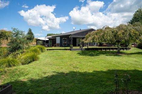 Photo of property in 36 Silverwood Lane, Leamington, Cambridge, 3495