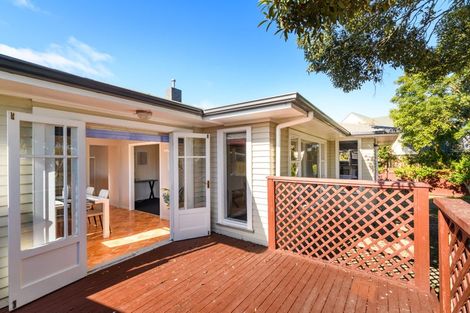 Photo of property in 11 Kent Crescent, Awapuni, Palmerston North, 4412