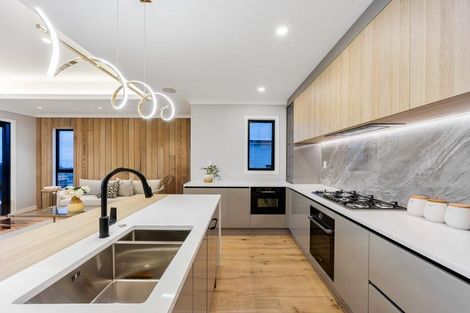 Photo of property in 49 Kumukumu Road, Long Bay, Auckland, 0630