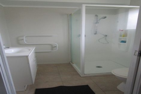 Photo of property in 4a Cross Street, Papakura, 2110