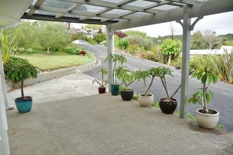 Photo of property in 16 Seaview Road, Cable Bay, 0420