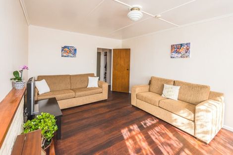 Photo of property in 10 Maire Street, Gonville, Whanganui, 4501