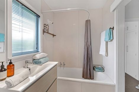 Photo of property in 24 Pembroke Street, Avondale, Christchurch, 8061