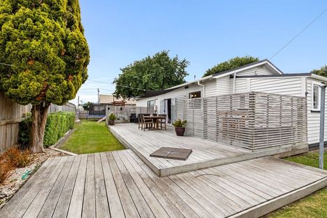 Photo of property in 2 Fromont Street, Whanganui East, Whanganui, 4500