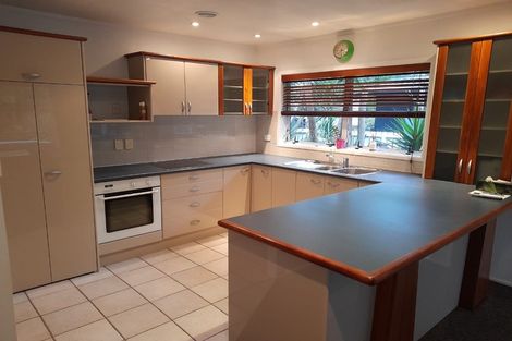 Photo of property in 22 Leaming Place, Clarks Beach, 2122