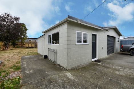 Photo of property in 2 Mckenzie Terrace, Carterton, 5713