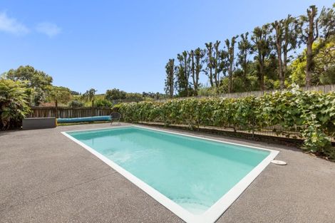 Photo of property in 415 Welcome Bay Road, Welcome Bay, Tauranga, 3175