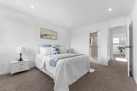 Photo of property in 61 Maungakaraka Road, Karaka, 2580