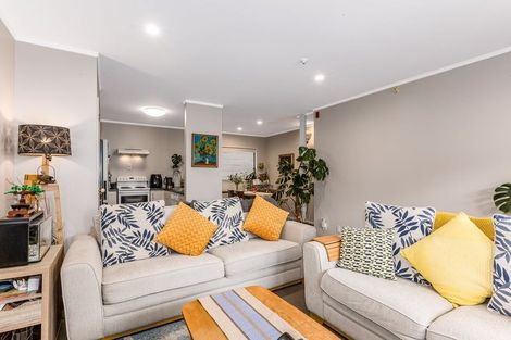 Photo of property in 1/7 Raroa Road, Hutt Central, Lower Hutt, 5010