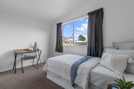 Photo of property in 24 Kaitemako Road, Welcome Bay, Tauranga, 3112