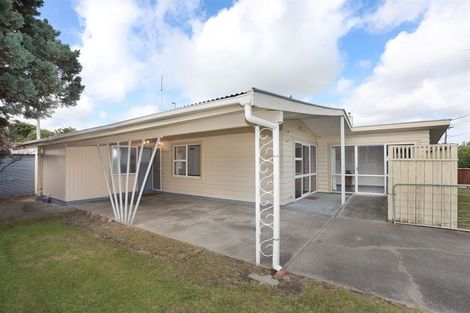 Photo of property in 7 Churchill Avenue, Feilding, 4702