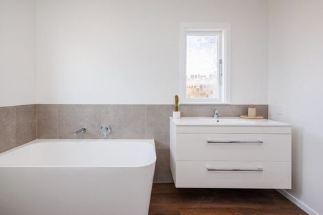 Photo of property in 25 Brightwater Terrace, Terrace End, Palmerston North, 4410