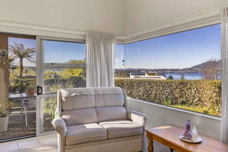Photo of property in 718 Acacia Bay Road, Acacia Bay, Taupo, 3330