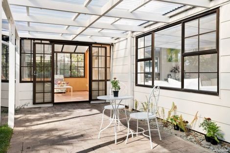 Photo of property in 11 James Evans Drive, Northcote, Auckland, 0627