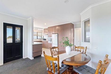 Photo of property in 47 Paynters Avenue, Strandon, New Plymouth, 4312