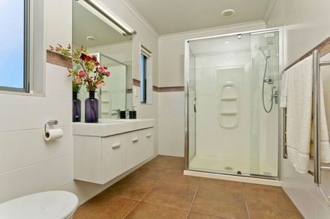 Photo of property in 26 Laurel Oak Drive, Schnapper Rock, Auckland, 0632