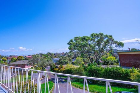 Photo of property in 1/7 Castleton Drive, Howick, Auckland, 2014