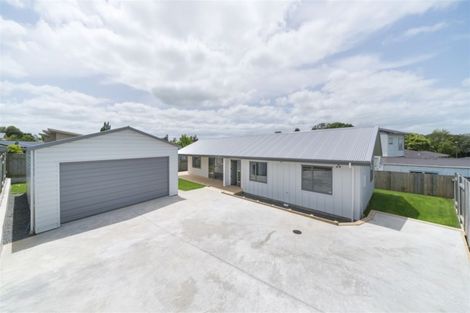 Photo of property in 24 Poplar Grove, Feilding, 4702