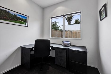 Photo of property in 188 Heta Road, Highlands Park, New Plymouth, 4312