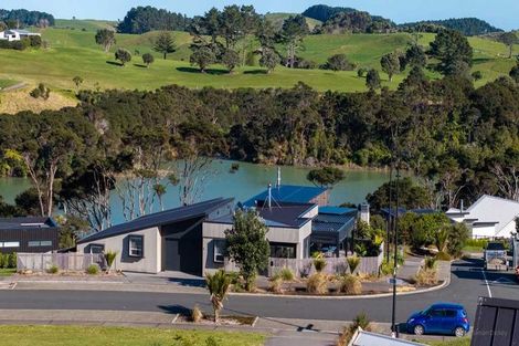 Photo of property in 4 Omahina Street, Raglan, 3225
