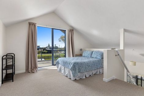 Photo of property in 22 Pinedale Crescent, Riversdale Beach, Masterton, 5872