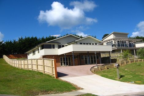 Photo of property in 32 Javelin Close, Gulf Harbour, Whangaparaoa, 0930
