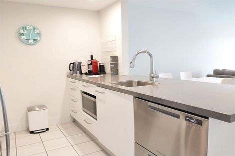 Photo of property in The Capital, 20/370 Oriental Parade, Oriental Bay, Wellington, 6011