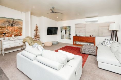 Photo of property in 10b Longboard Drive, Waihi Beach, 3611