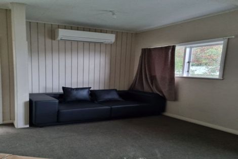 Photo of property in 2 Sugarloaf Road, Brooklyn, Wellington, 6021