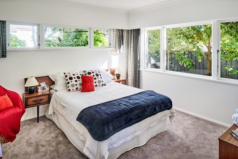 Photo of property in 20 Whites Line West, Woburn, Lower Hutt, 5010