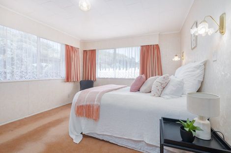 Photo of property in 7 Rembrandt Avenue, Tawa, Wellington, 5028