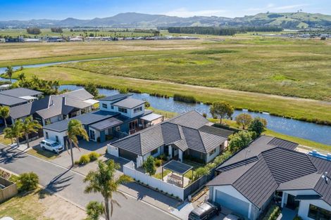 Photo of property in 7 Senecio Way, Papamoa Beach, Papamoa, 3118